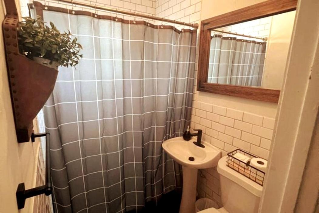 Designed Private Suites In Miami Room photo