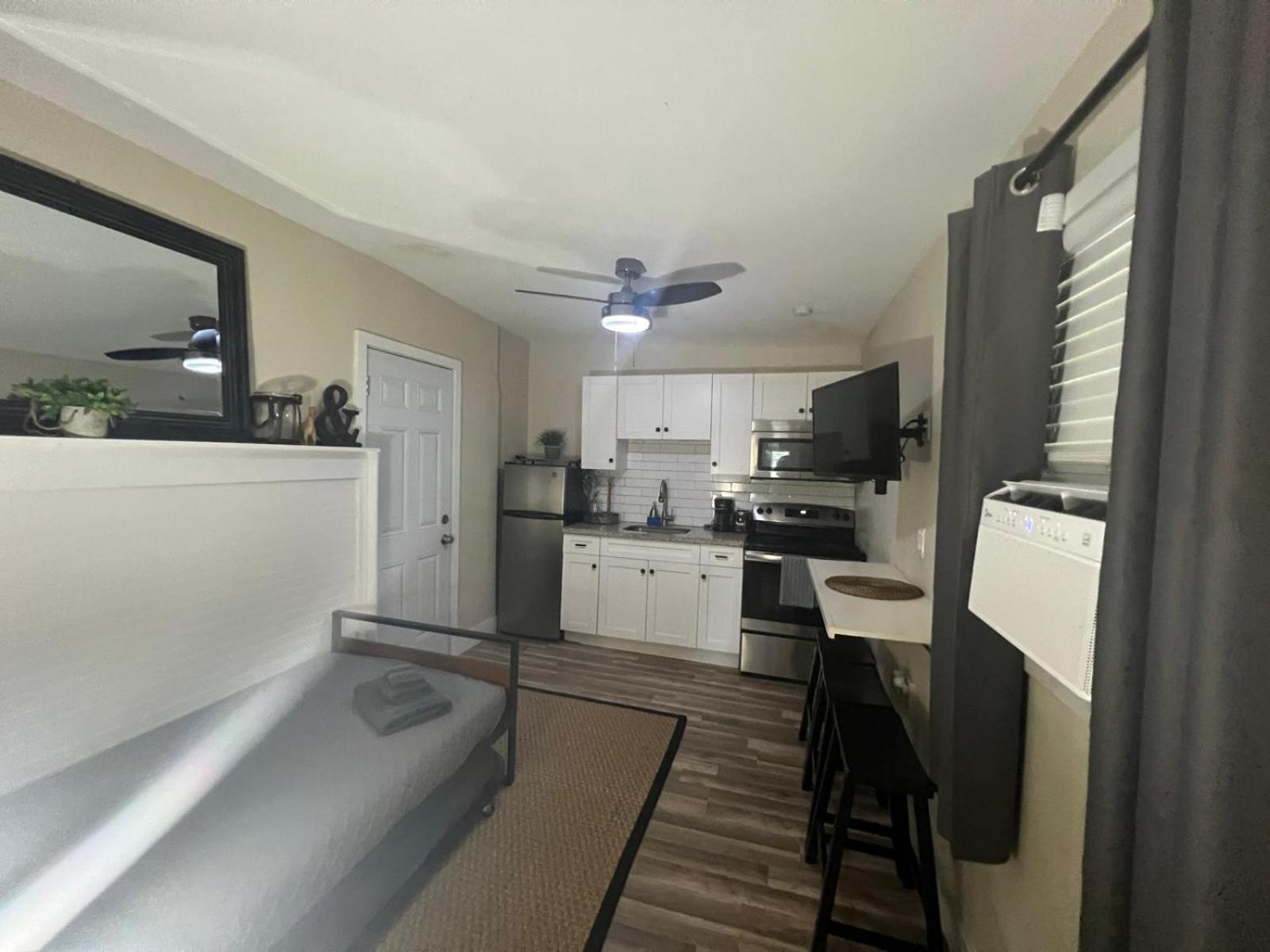 Designed Private Suites In Miami Exterior photo