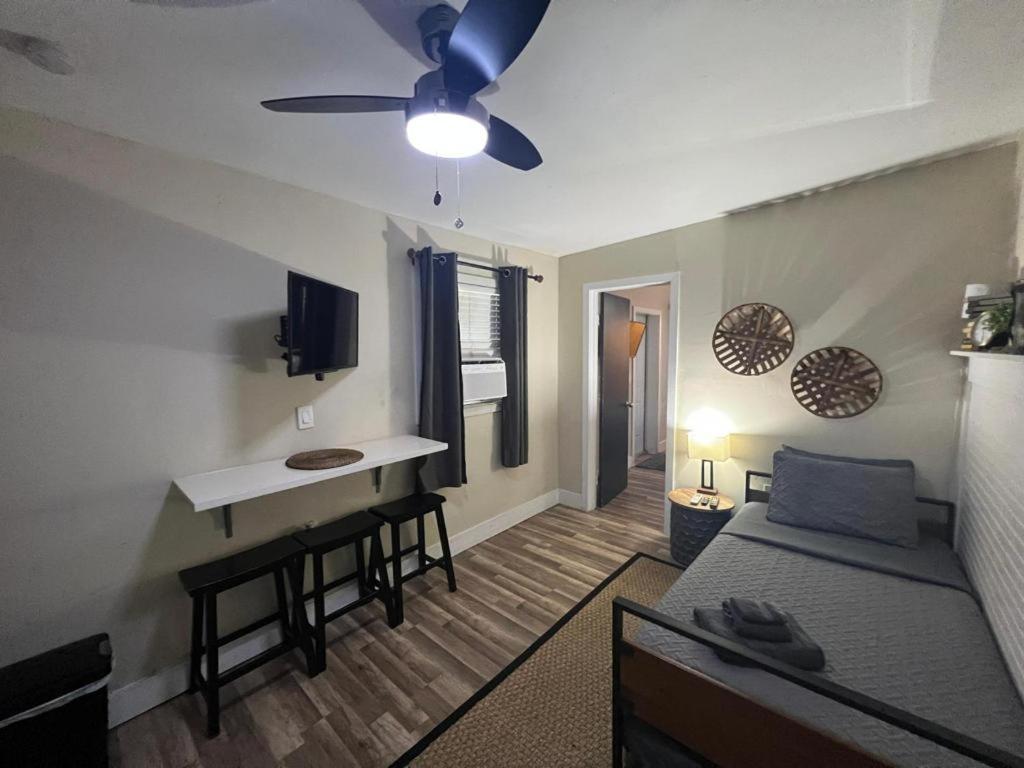 Designed Private Suites In Miami Exterior photo